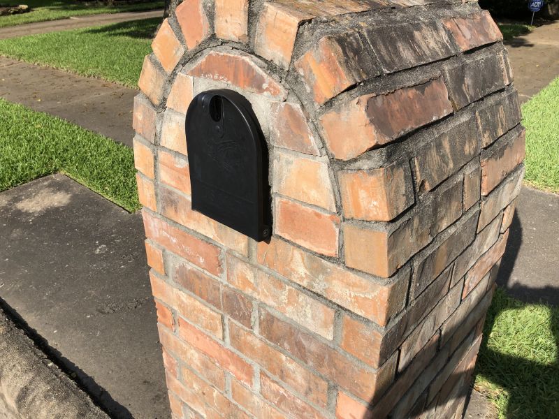 Before Repair - Cracked Brick Mailbox